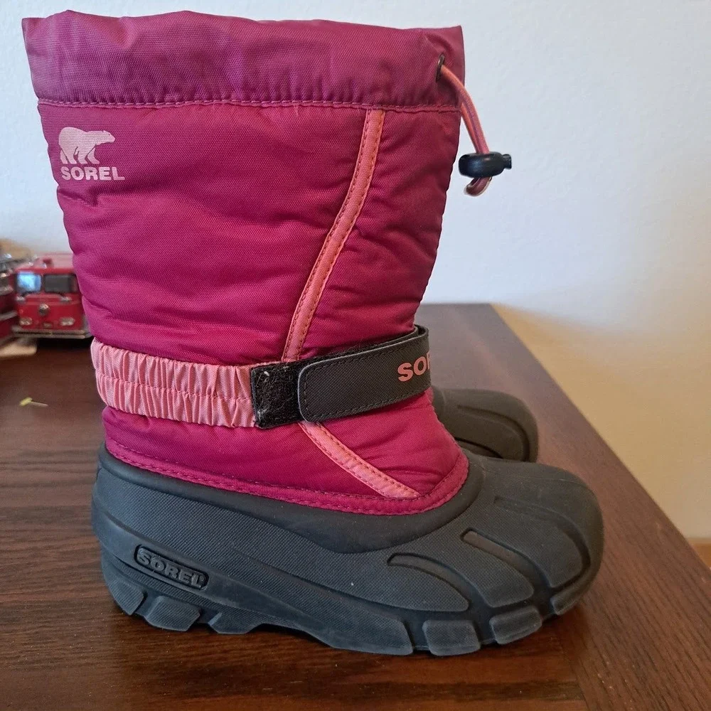 Sorel Kids Flurry Snow Boots Pink Black Waterproof Winter NY1965-684 Size 2